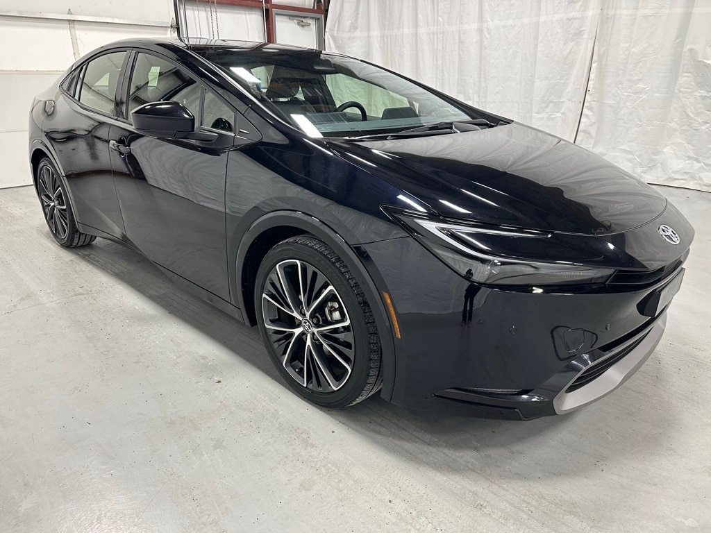 2025 Toyota Prius XLE's photo