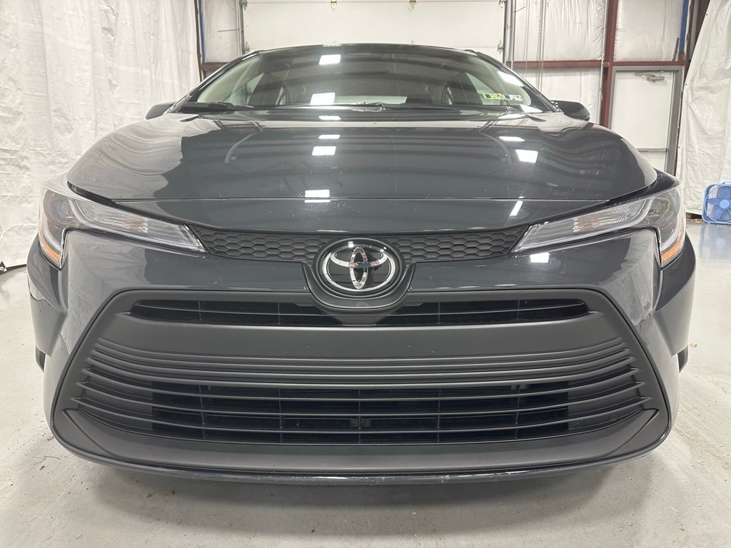 Used 2025 Toyota Corolla LE Sedan