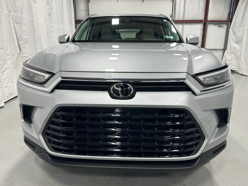 Used 2025 Toyota Grand Highlander XLE SUV