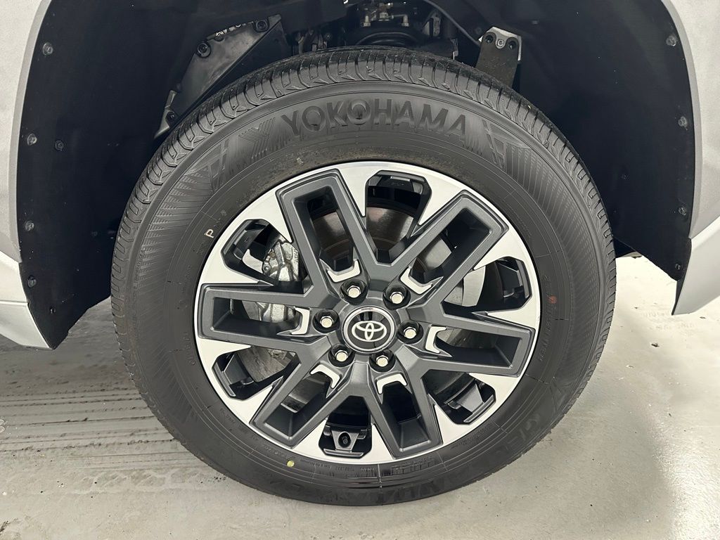 2025 Toyota Tundra Limited - Photo 62