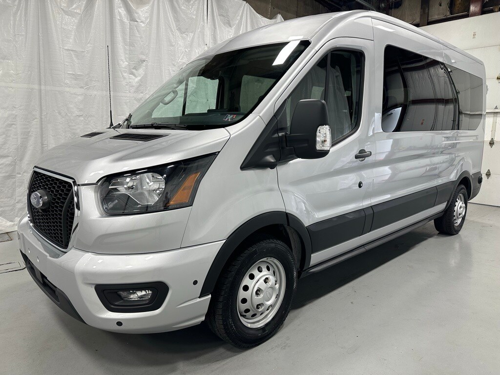 2024 Ford Transit photo 3