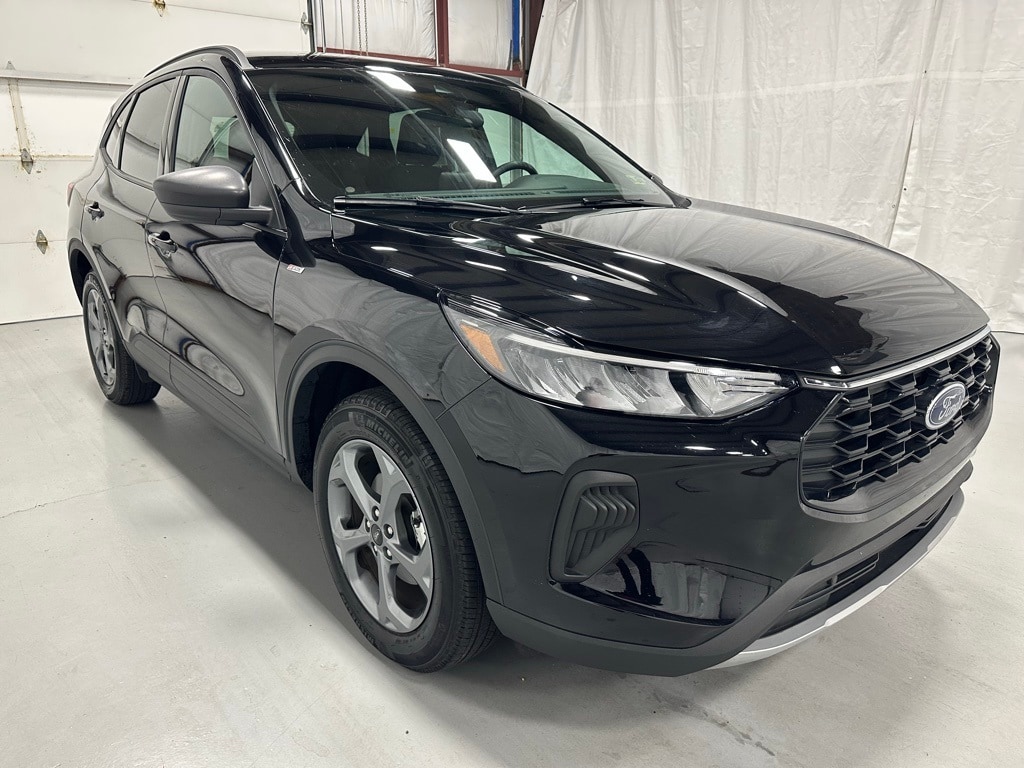 2025 Ford Escape ST-Line's photo