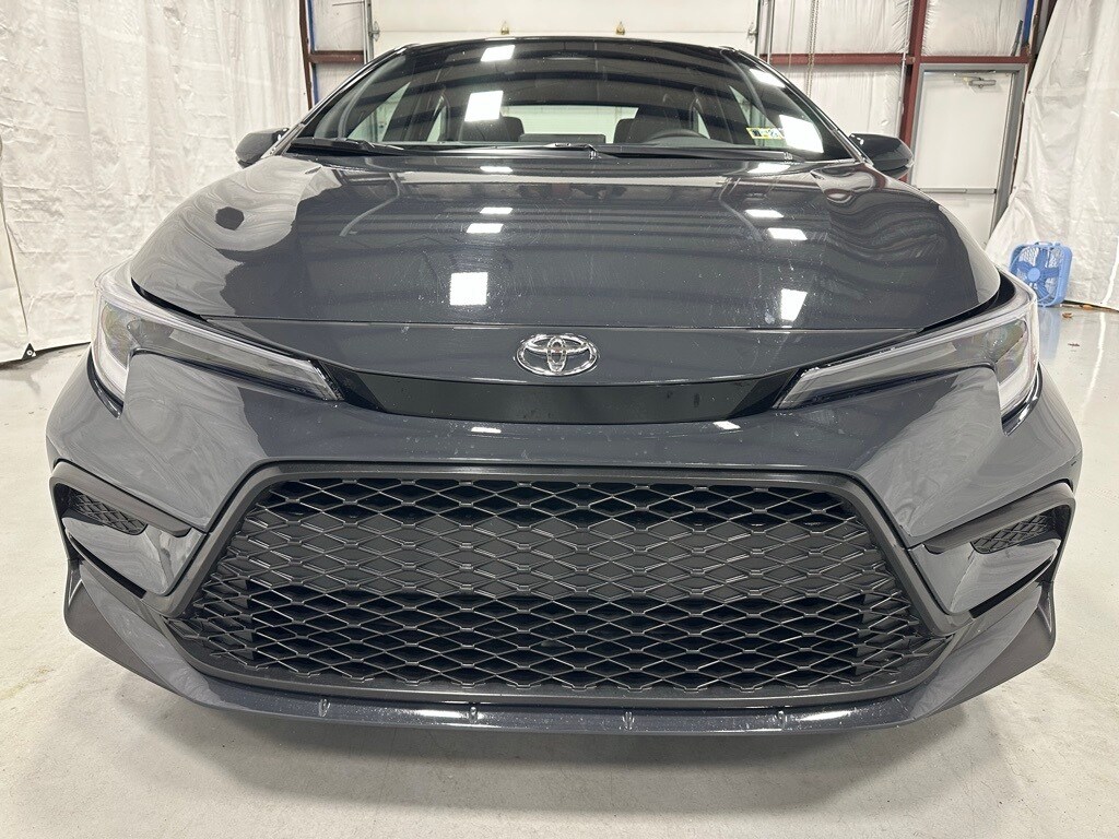 2025 Toyota Corolla SE photo 2
