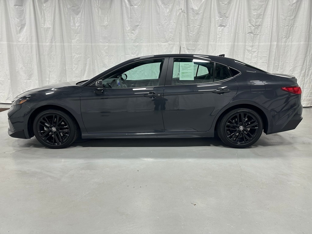 Used 2025 Toyota Camry SE Sedan