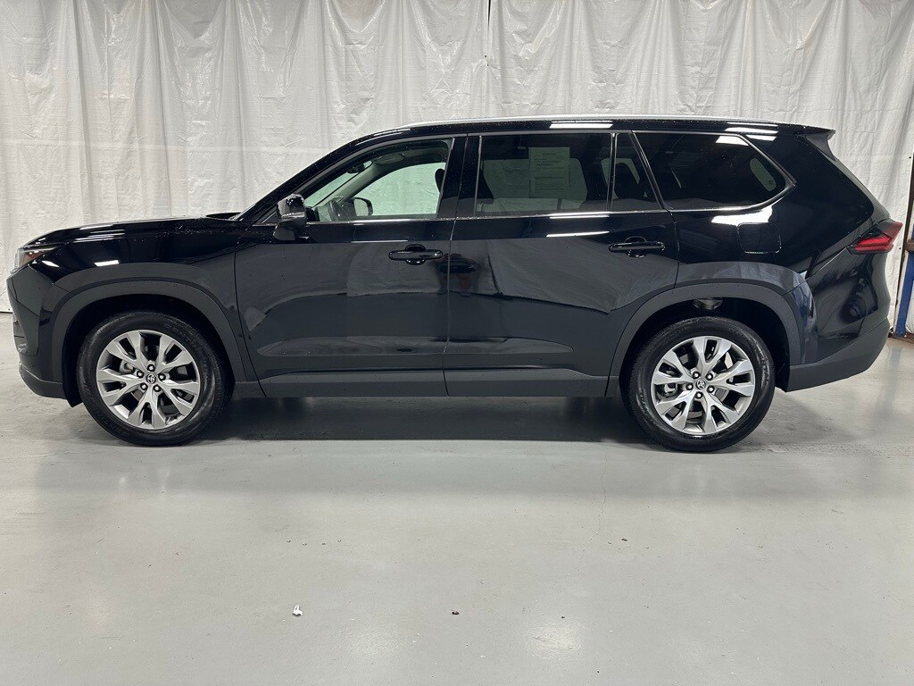 2025 Toyota Grand Highlander Limited photo 4