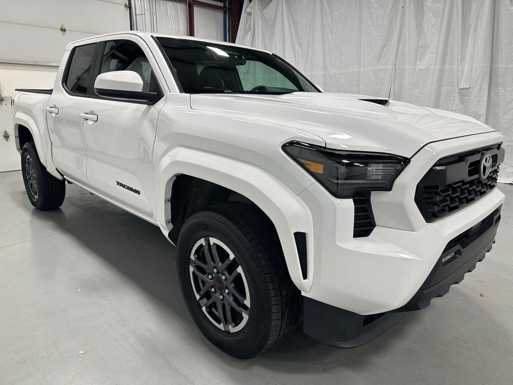 2025 Toyota Tacoma TRD Sport's photo