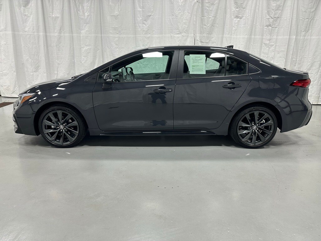 2025 Toyota Corolla XSE photo 4