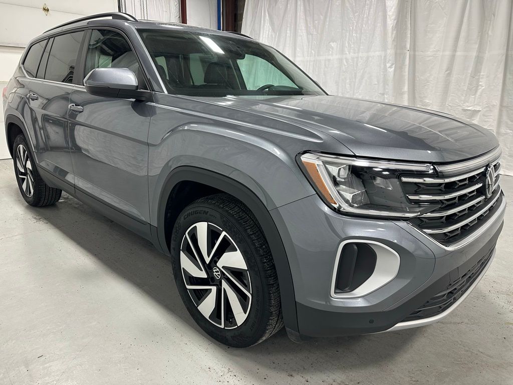2025 Volkswagen Atlas SE w/Tech