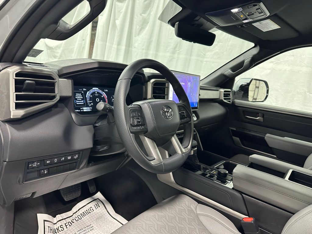 2025 Toyota Tundra Limited - Photo 15