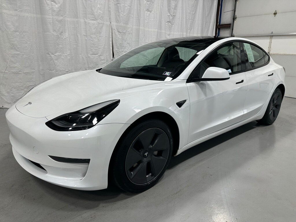 2023 Tesla Model 3 photo 3
