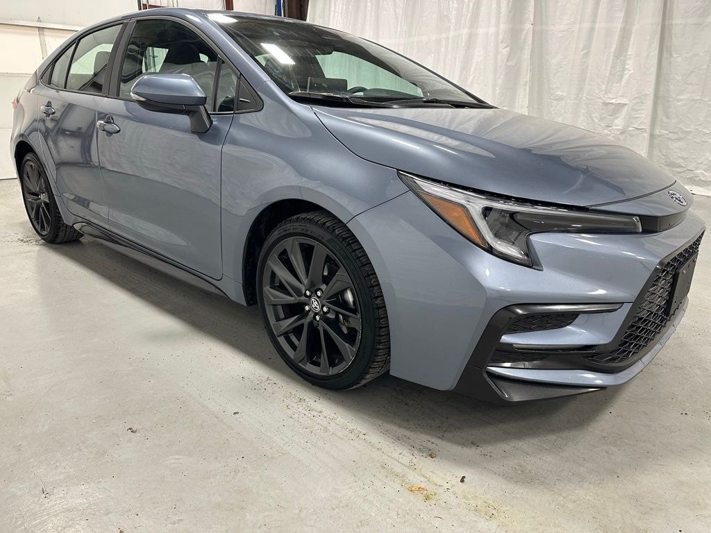Used 2025 Toyota Corolla SE Sedan