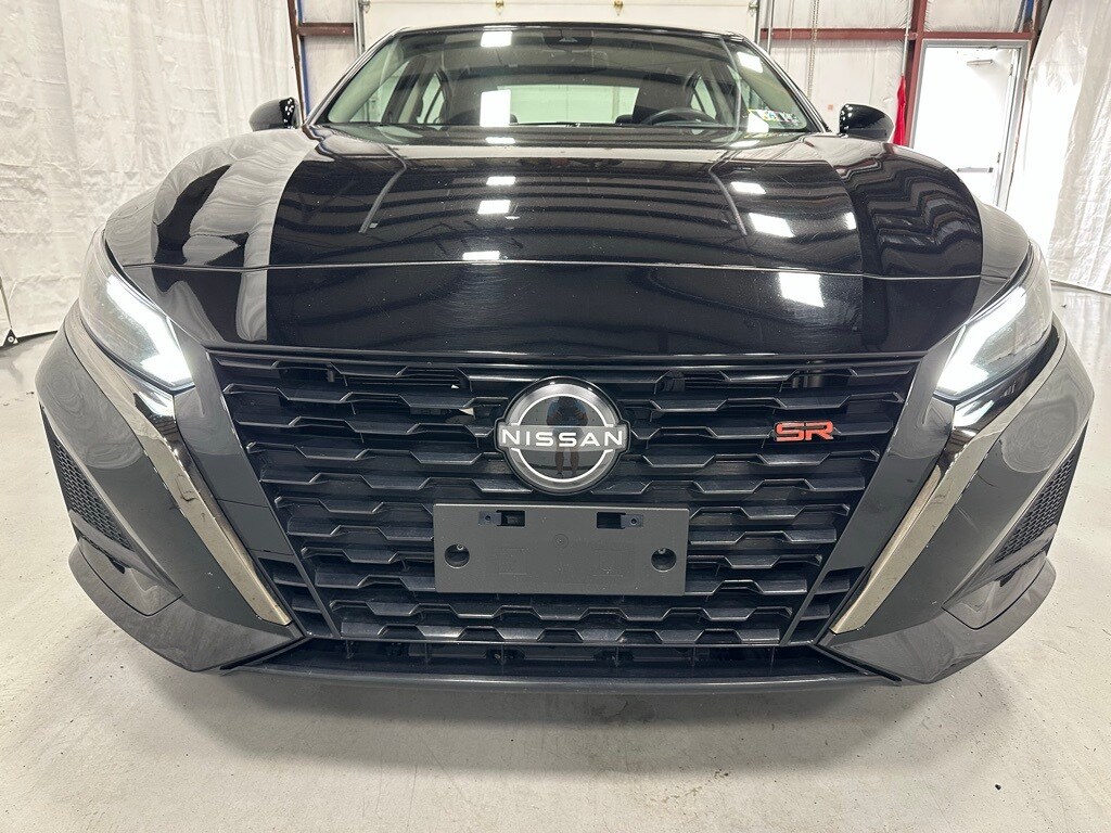 2024 Nissan Altima 2.5 SR photo 2