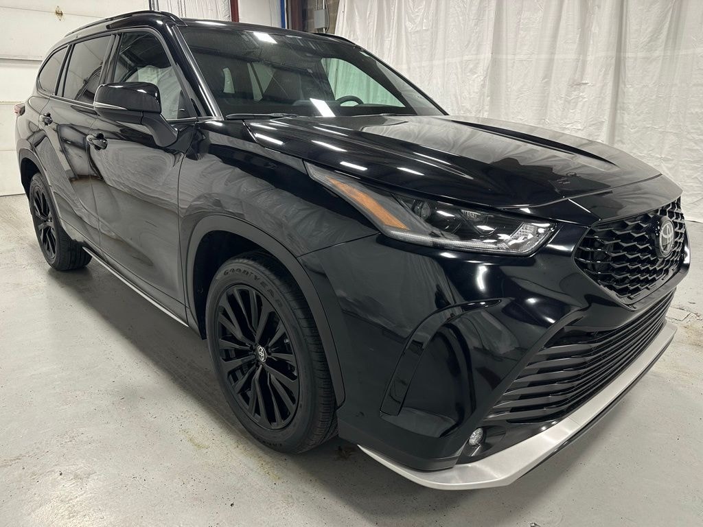 Used 2025 Toyota Highlander XSE SUV
