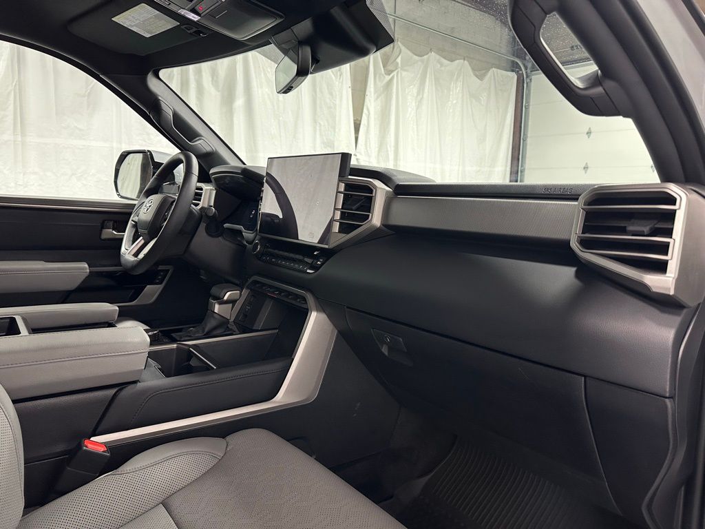 2025 Toyota Tundra Limited - Photo 61
