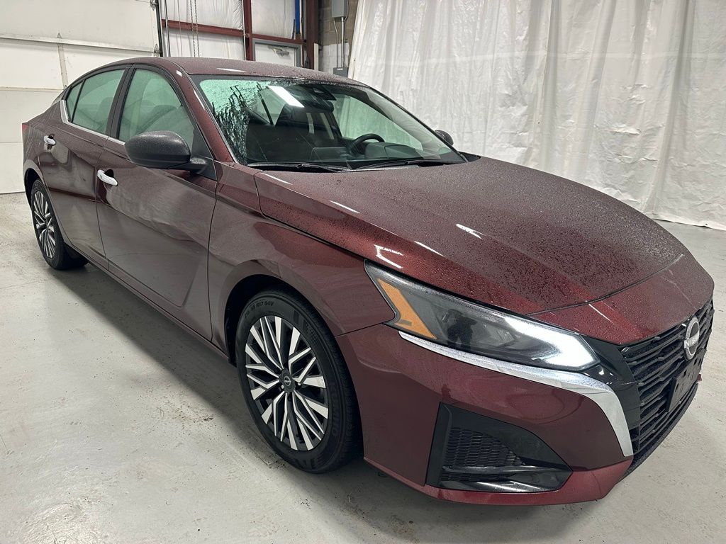 2024 Nissan Altima SV