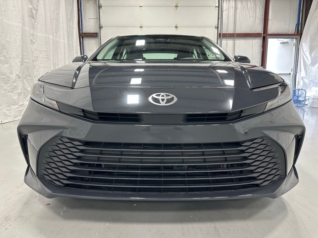 2025 Toyota Camry LE photo 2