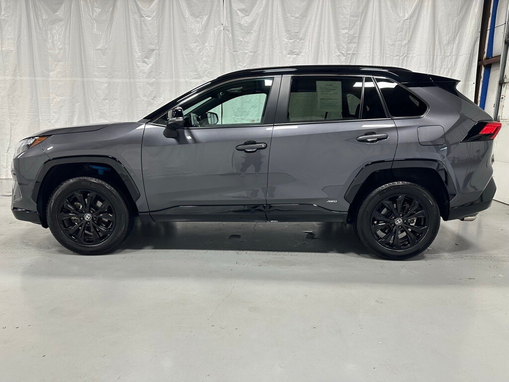 2024 Toyota RAV4 Hybrid XSE photo 4
