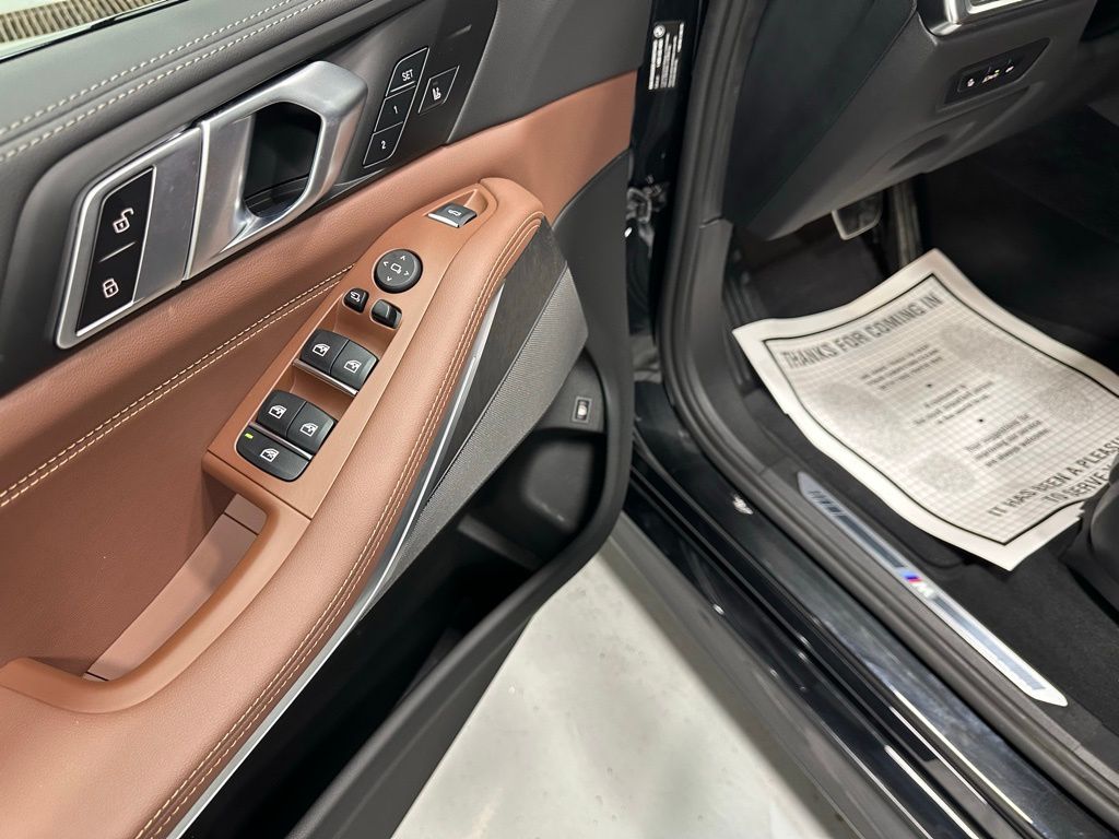 2026 BMW X5 50e - Photo 9