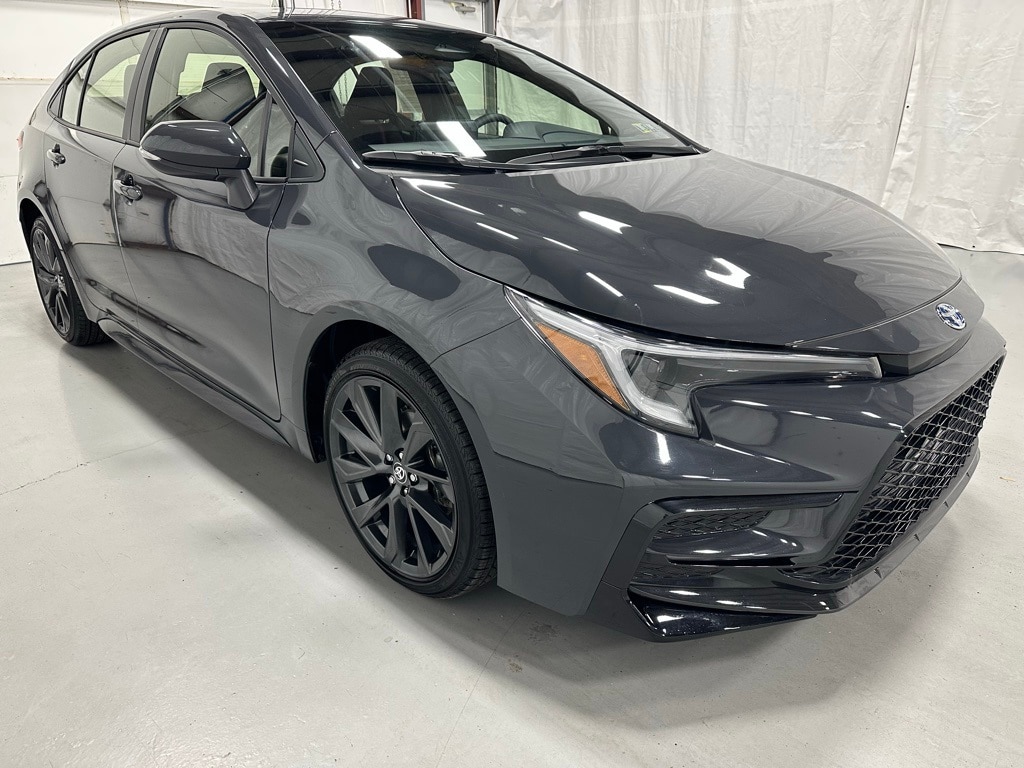 Used 2025 Toyota Corolla Hybrid SE Sedan