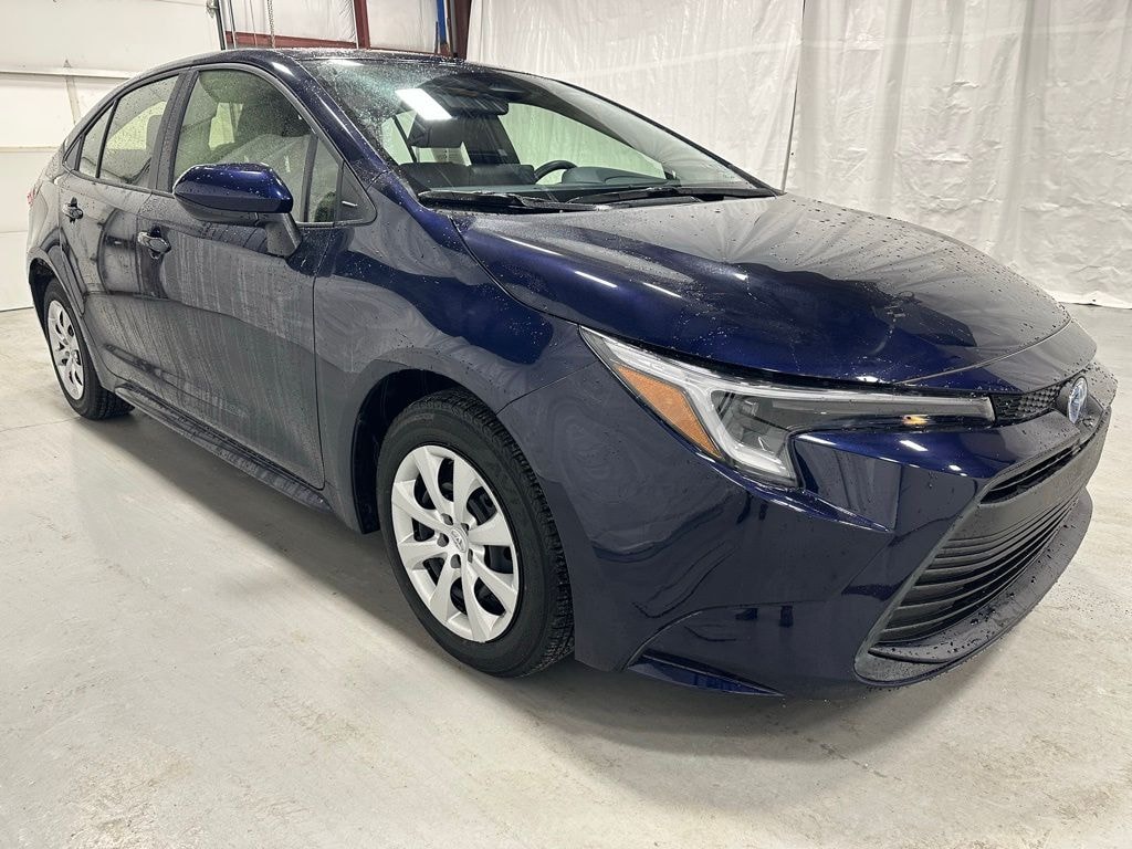 Used 2025 Toyota Corolla Hybrid LE Sedan