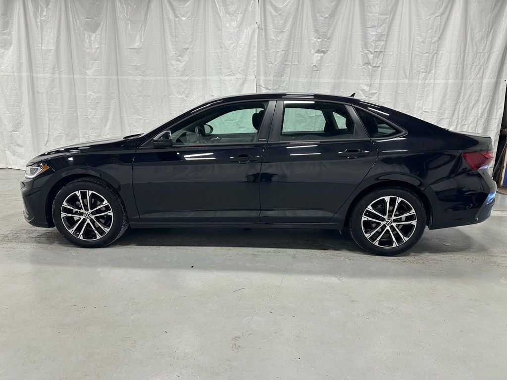 Used 2025 Volkswagen Jetta 1.5T Sport Sedan