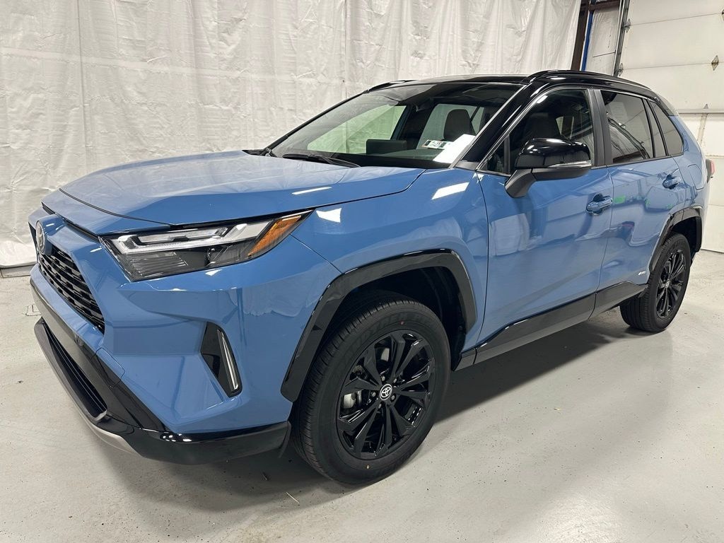 Used 2025 Toyota RAV4 Hybrid XSE SUV