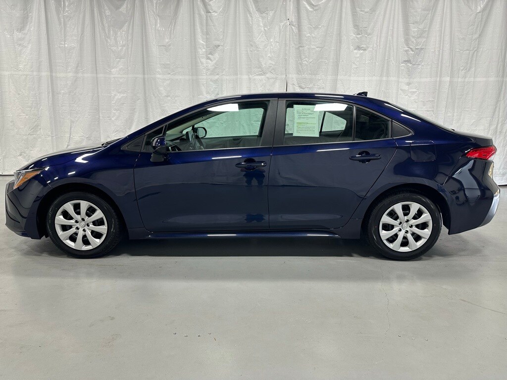 2025 Toyota Corolla LE photo 4