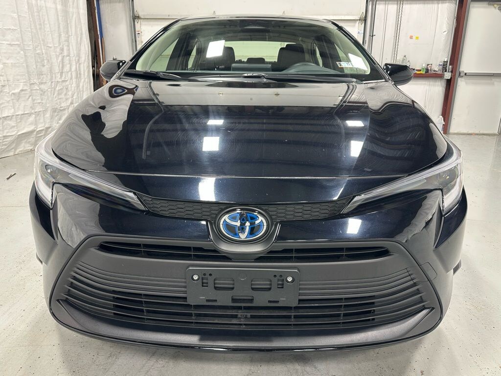 Used 2025 Toyota Corolla Hybrid LE Sedan
