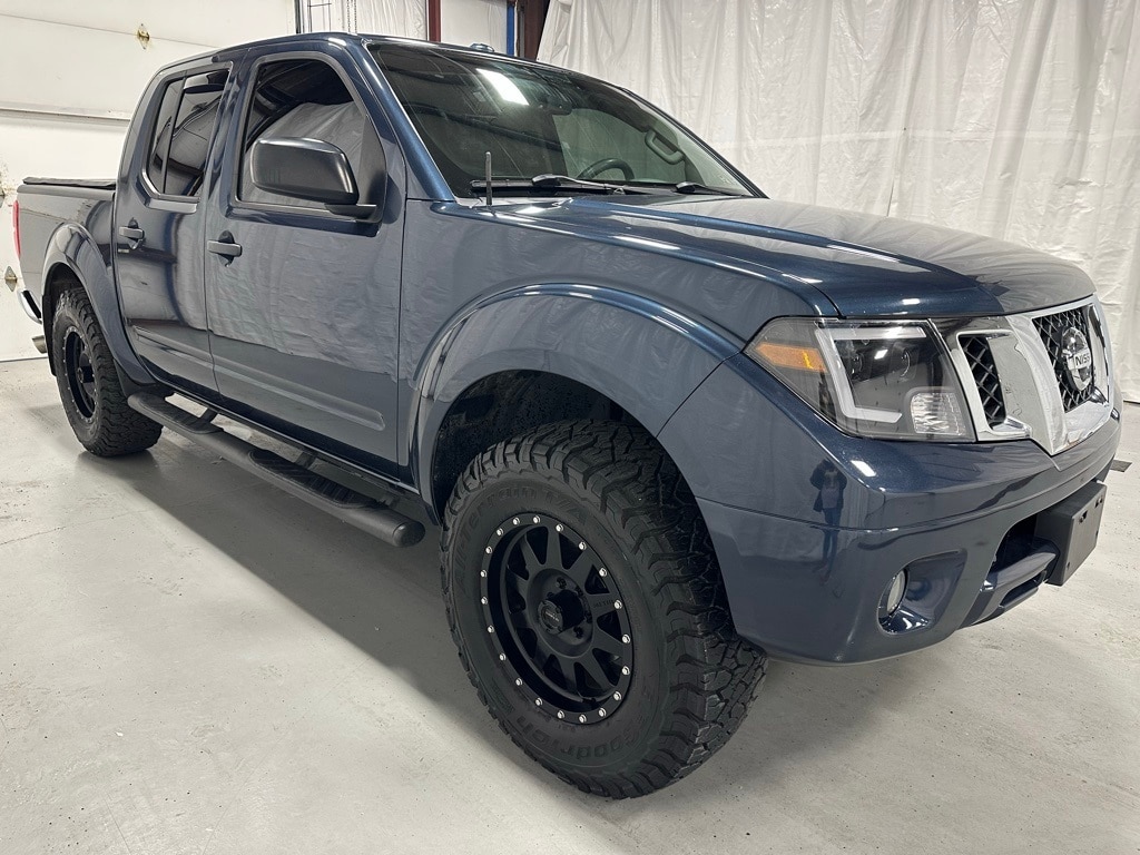 2015 Nissan Frontier SV's photo