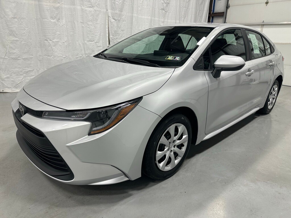 Used 2025 Toyota Corolla LE Sedan