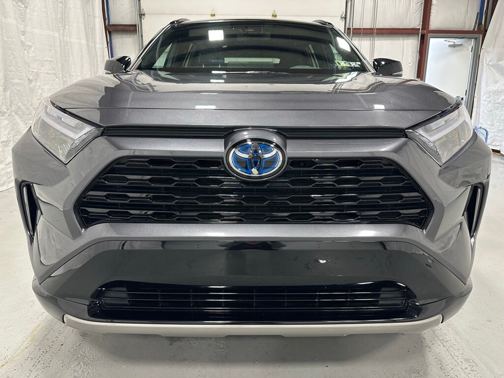 2024 Toyota RAV4 Hybrid XSE photo 2