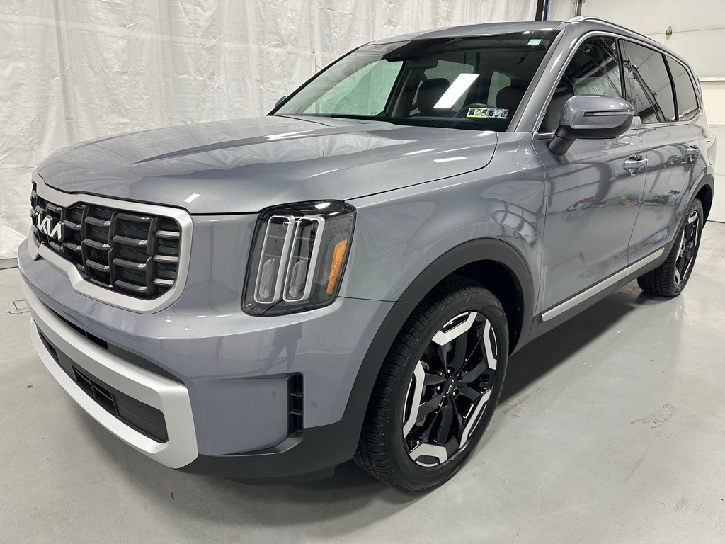 Used 2025 Kia Telluride S SUV
