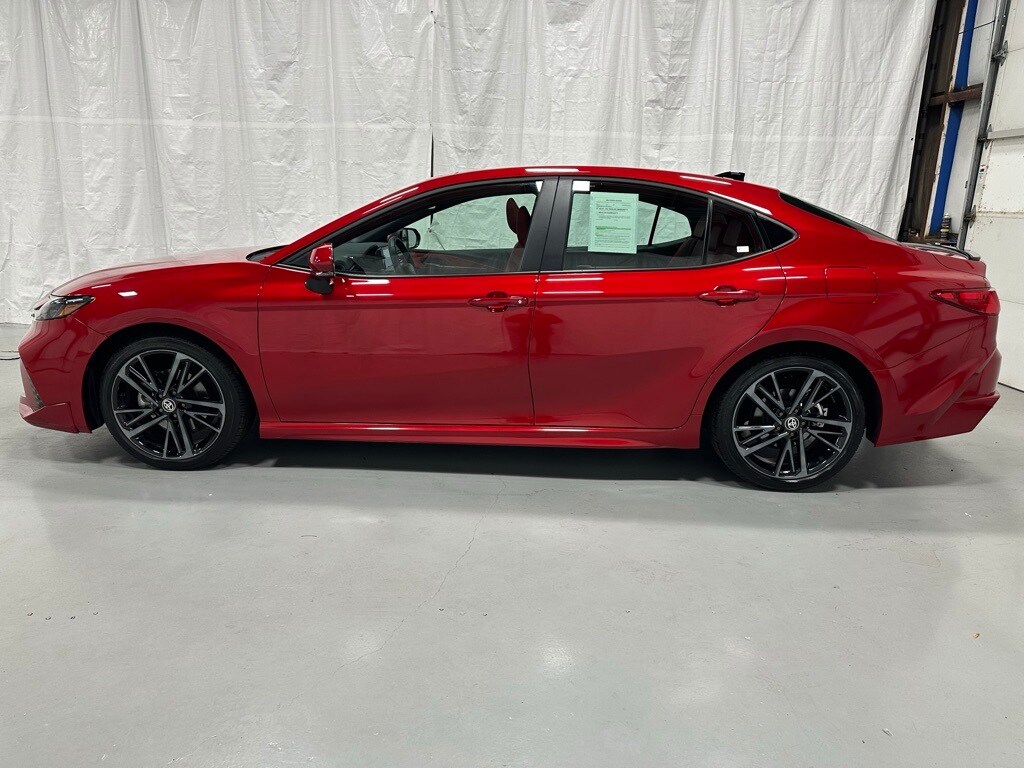 2025 Toyota Camry XSE photo 4