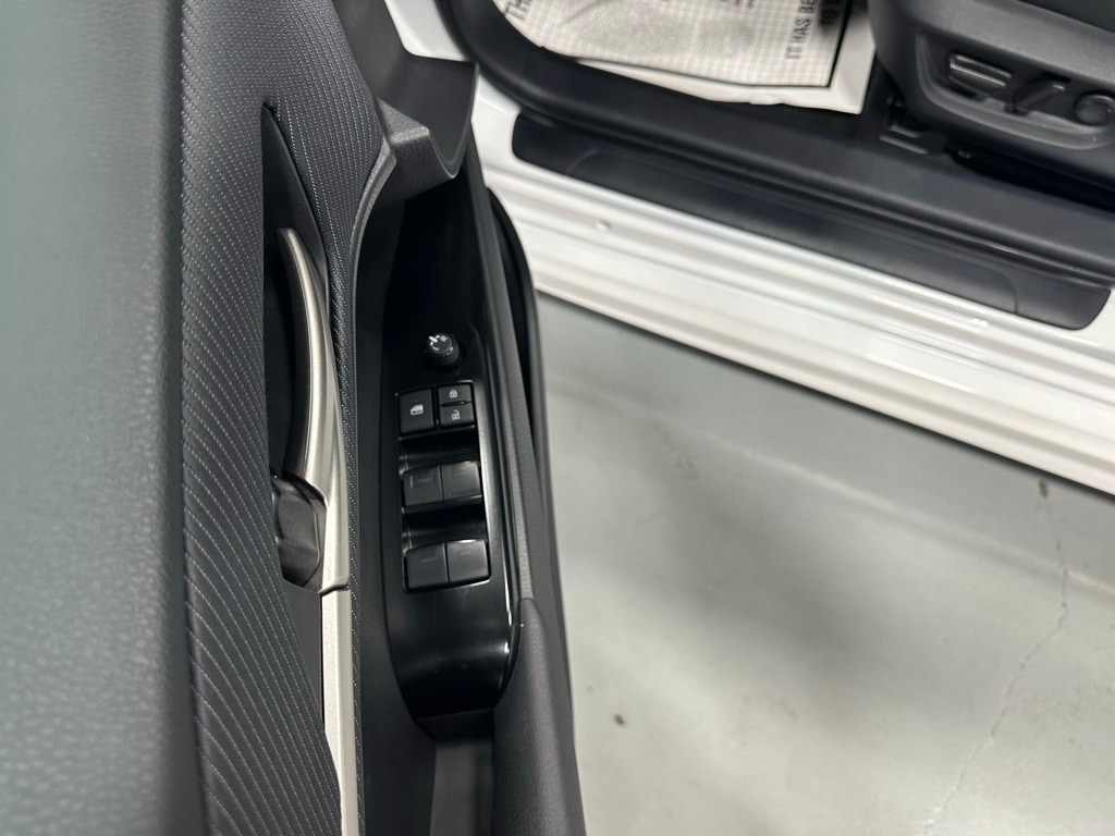 Used 2025 Toyota Camry SE Sedan