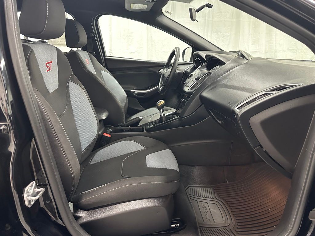 2018 Ford Focus ST - Photo 53