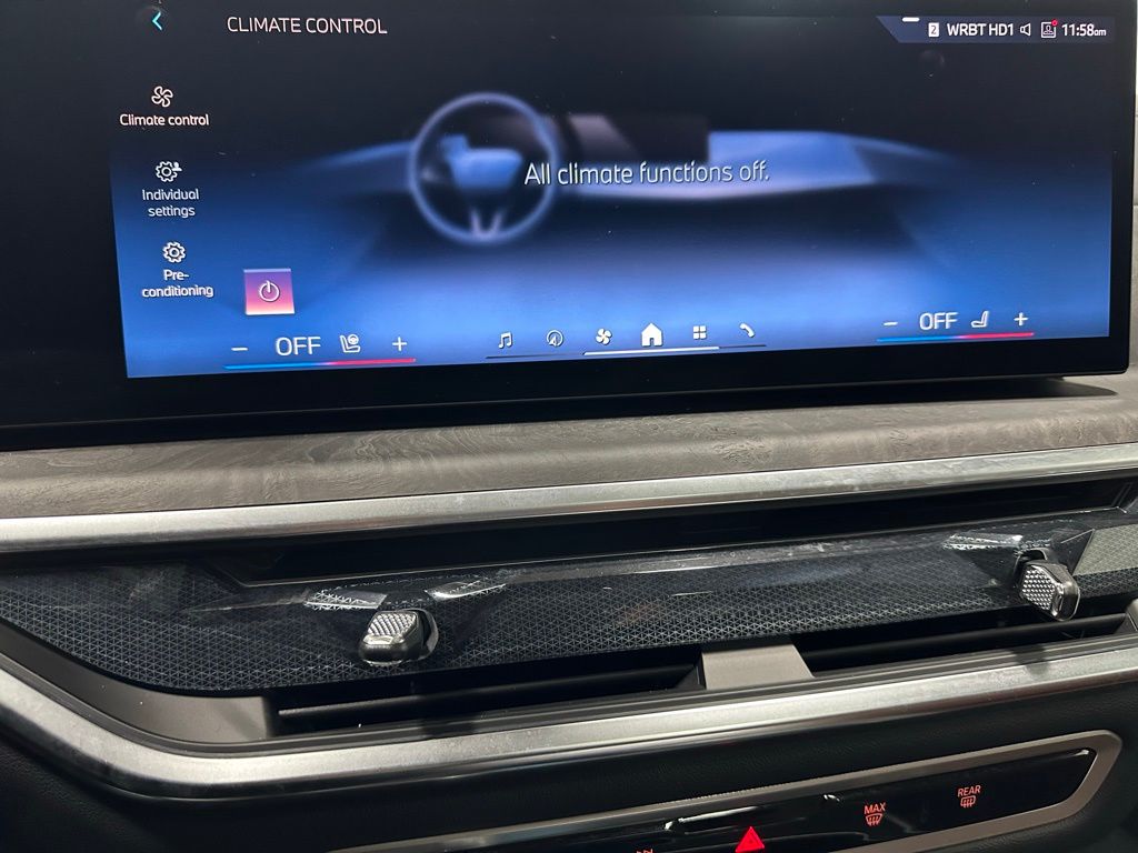 2026 BMW X5 50e - Photo 30