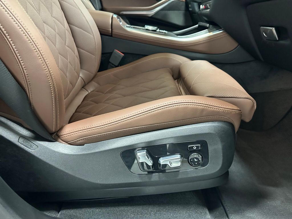 2026 BMW X5 50e - Photo 58