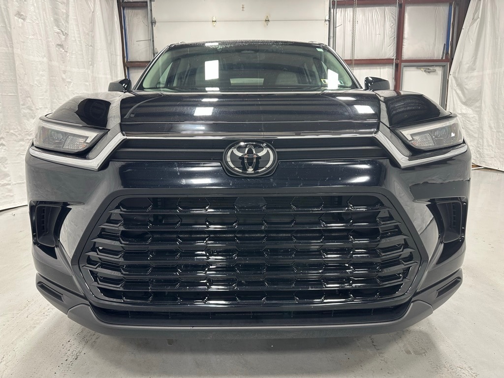 Used 2025 Toyota Grand Highlander XLE SUV