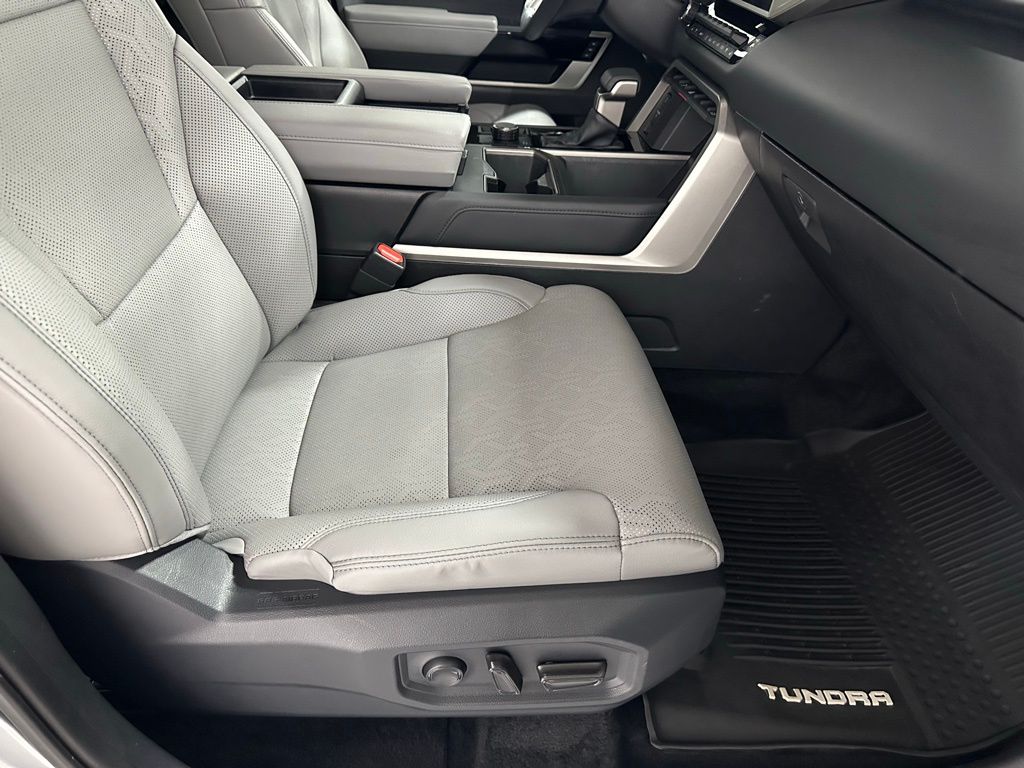 2025 Toyota Tundra Limited - Photo 59
