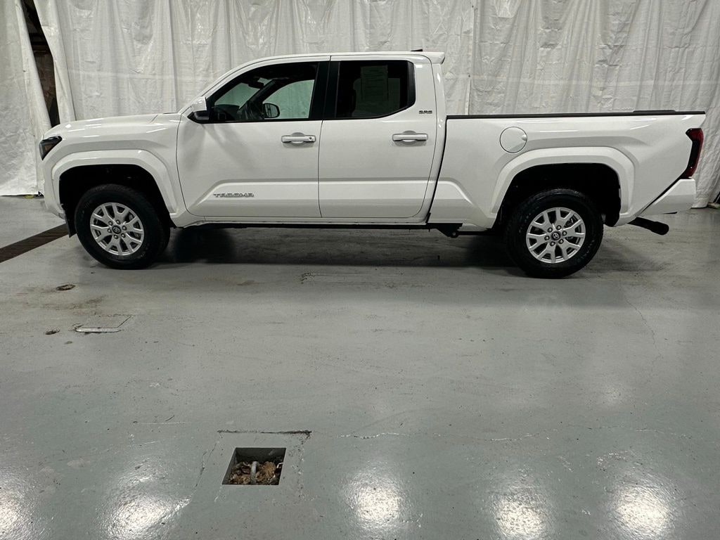 Used 2025 Toyota Tacoma SR5 Truck Double Cab