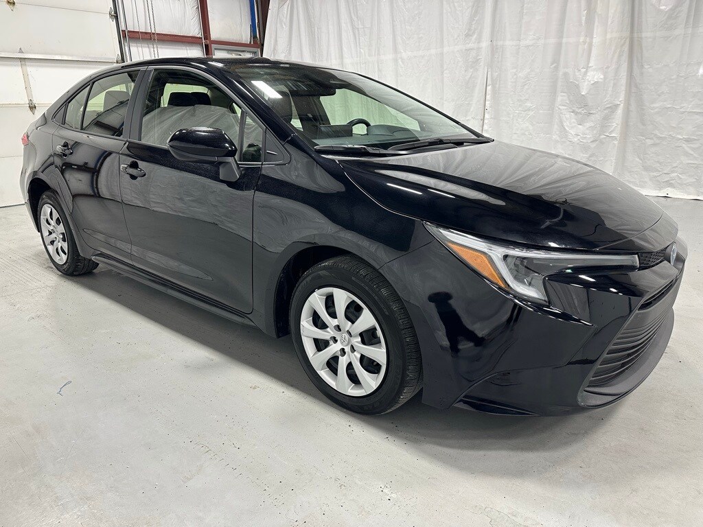Used 2025 Toyota Corolla Hybrid LE Sedan