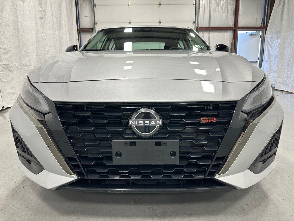 2024 Nissan Altima 2.5 SR photo 2