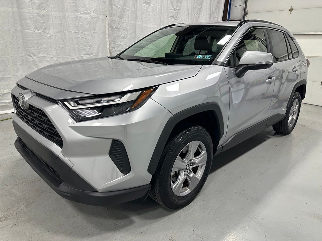 Used 2025 Toyota RAV4 Hybrid XLE SUV