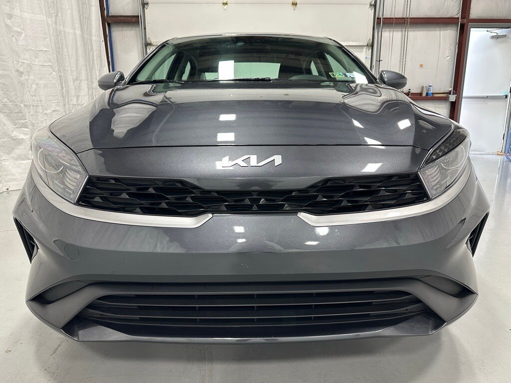 2024 Kia Forte LXS photo 2