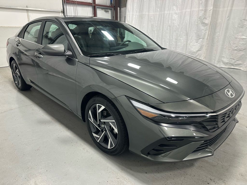2025 Hyundai Elantra SEL