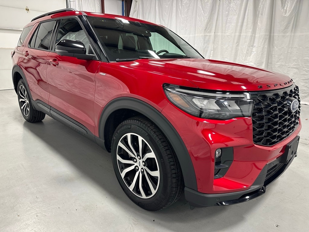 Used 2025 Ford Explorer ST-Line SUV