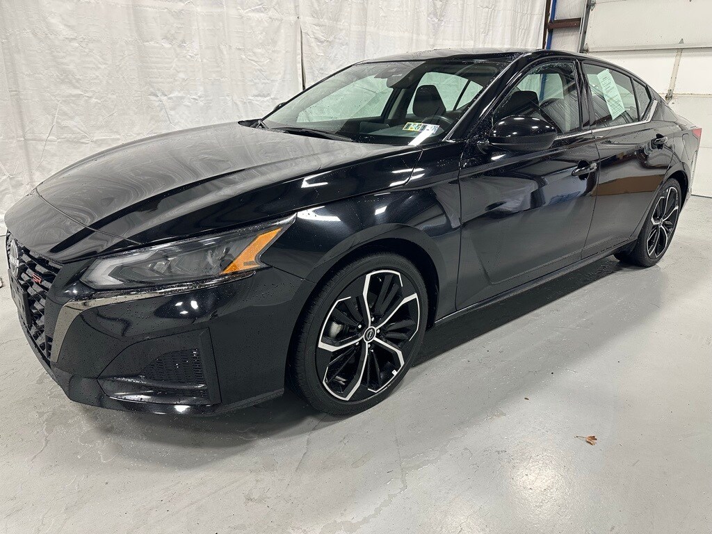 2024 Nissan Altima 2.5 SR photo 3