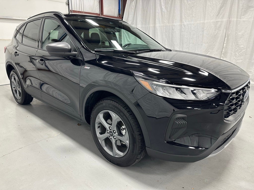 2025 Ford Escape ST-Line's photo