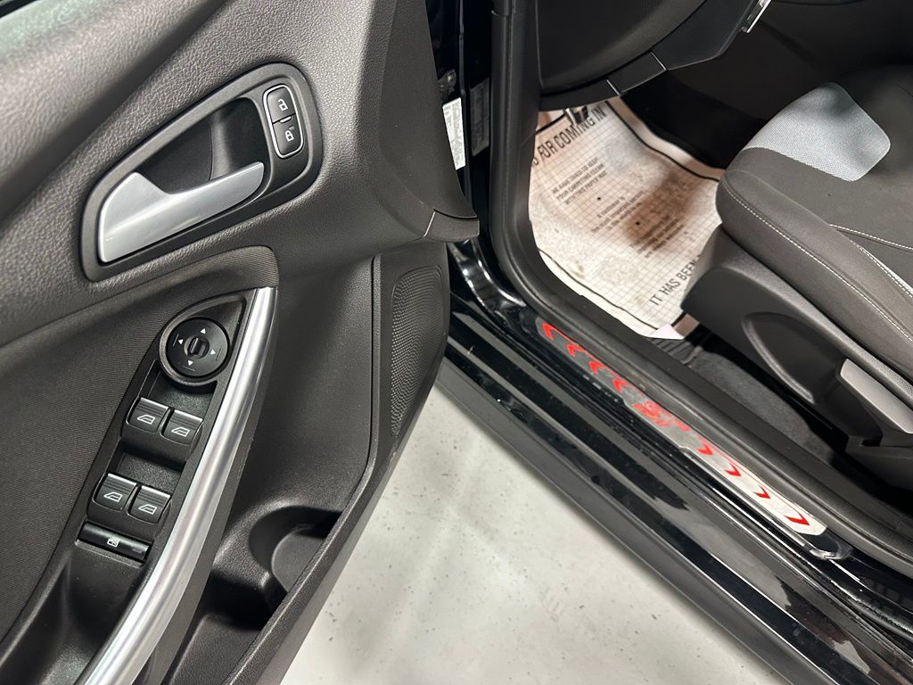 2018 Ford Focus ST - Photo 9