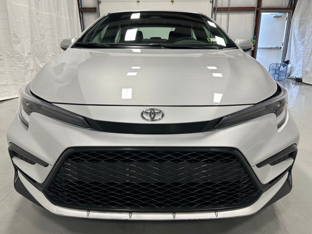 2025 Toyota Corolla SE photo 2